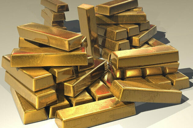 Gold Breaks $3,000 Barrier Amid Global Uncertainty and Trade Tensions