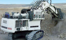 Transport of a Liebherr R 996 sets records