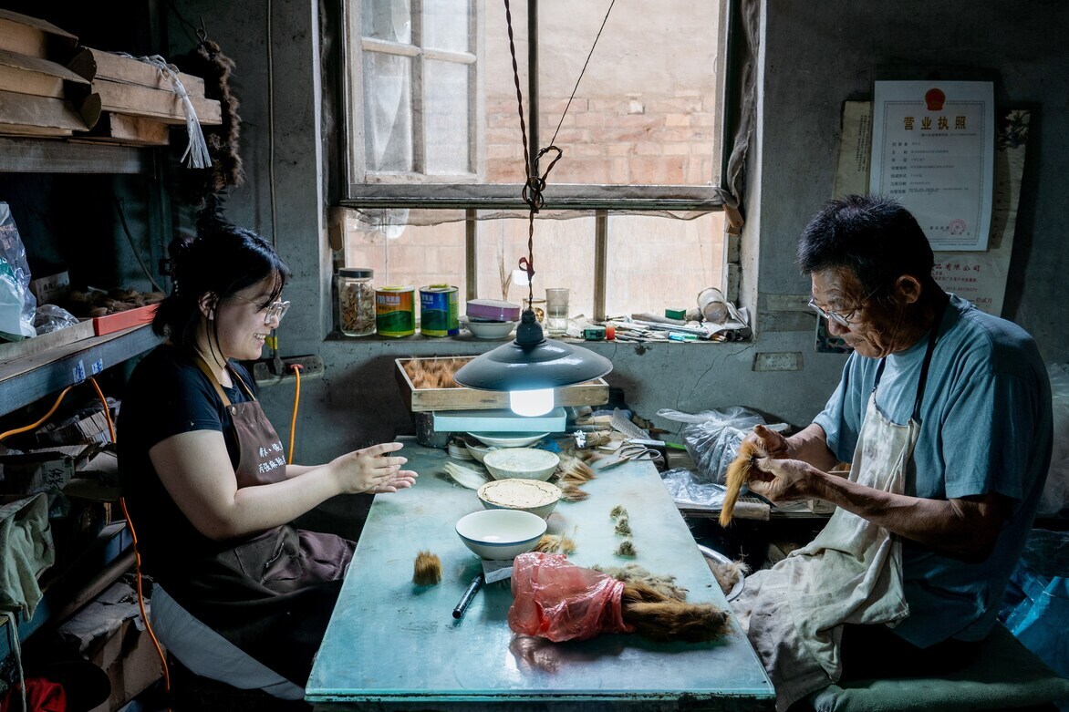 CHINA-HEBEI-HENGSHUI-WRITING BRUSH-YOUNG INHERITOR (CN)