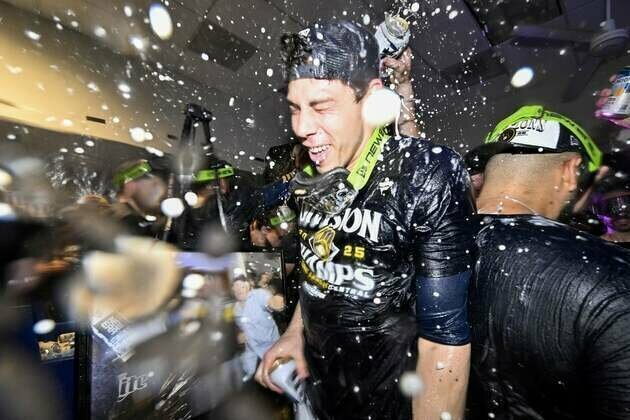 MLB roundup: Despite loss, Brewers rewarded with NL Central crown