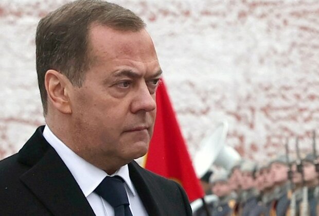 Scholz is rotten liverwurst Medvedev