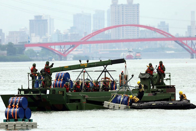 Taiwan conducts live explosive Han Kuang drills along Tamsui River to block Chinese PLA amphibious assault aimed at capital