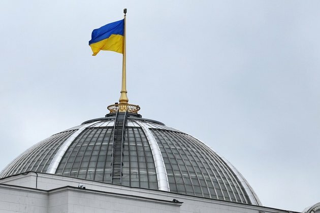 Ukraine could default, economist warns