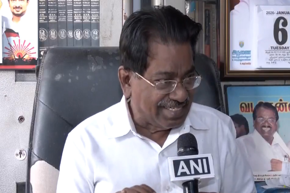"Ask Governor why he is not signing bills": DMK Elangovan on AIADMK Palaniswami meeting with TN governor