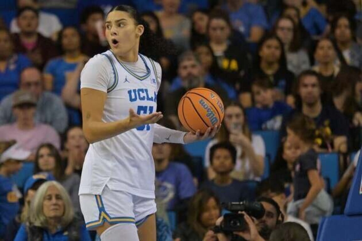 Women's Top 25 roundup: Lauren Betts, No. 2 UCLA down Michigan St.