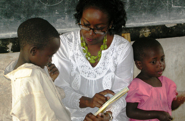  rs ox volunteering at ugomora rimary chool abale 