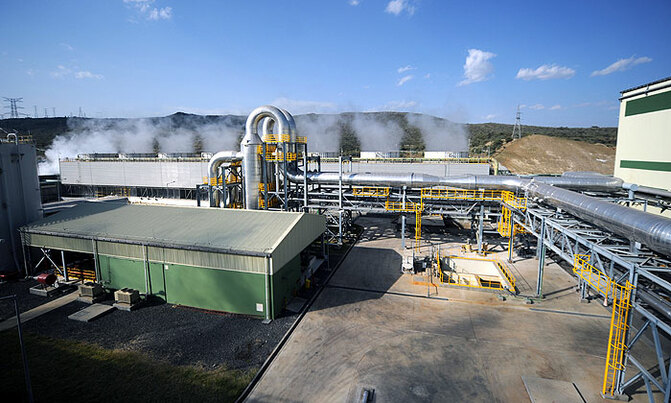 Hot rocks: Kenya taps geothermal heat to boost power Hot rocks: Kenya taps geothermal heat to boost power