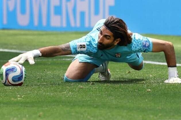Iran battle for 0-0 draw with 10-man Belgium, staying alive in Group G