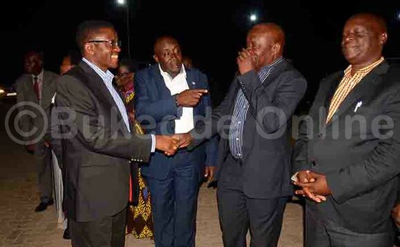 Katikkiro Mayiga nga'li e Kooki Katikkiro Mayiga nga'li e Kooki