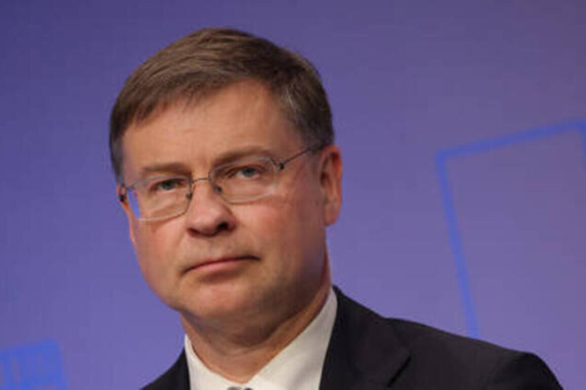 EU can't keep providing loans to Kiev - commissioner