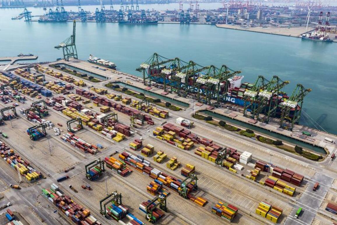 EconomyInFocus | N China's Tianjin Port sees rising container throughput in Q1 of 2025