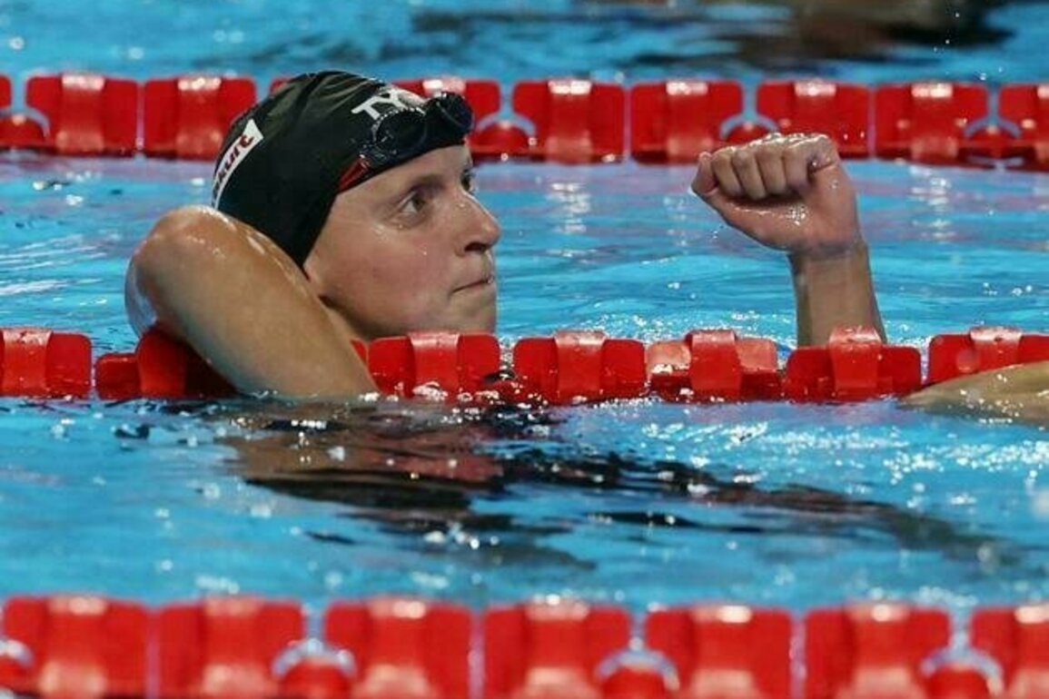 Katie Ledecky wins 1,500 gold at worlds in blistering time