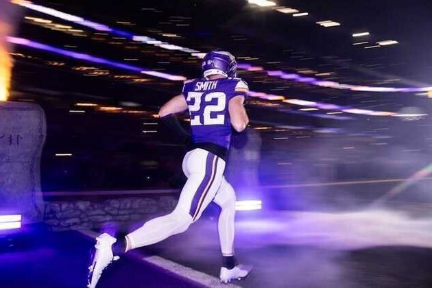 Harrison Smith Returning to Vikings for Season 15 