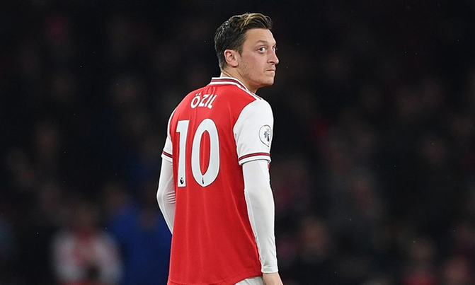 Ozil omitted from Arsenal's Premier League squad Ozil omitted from Arsenal's Premier League squad