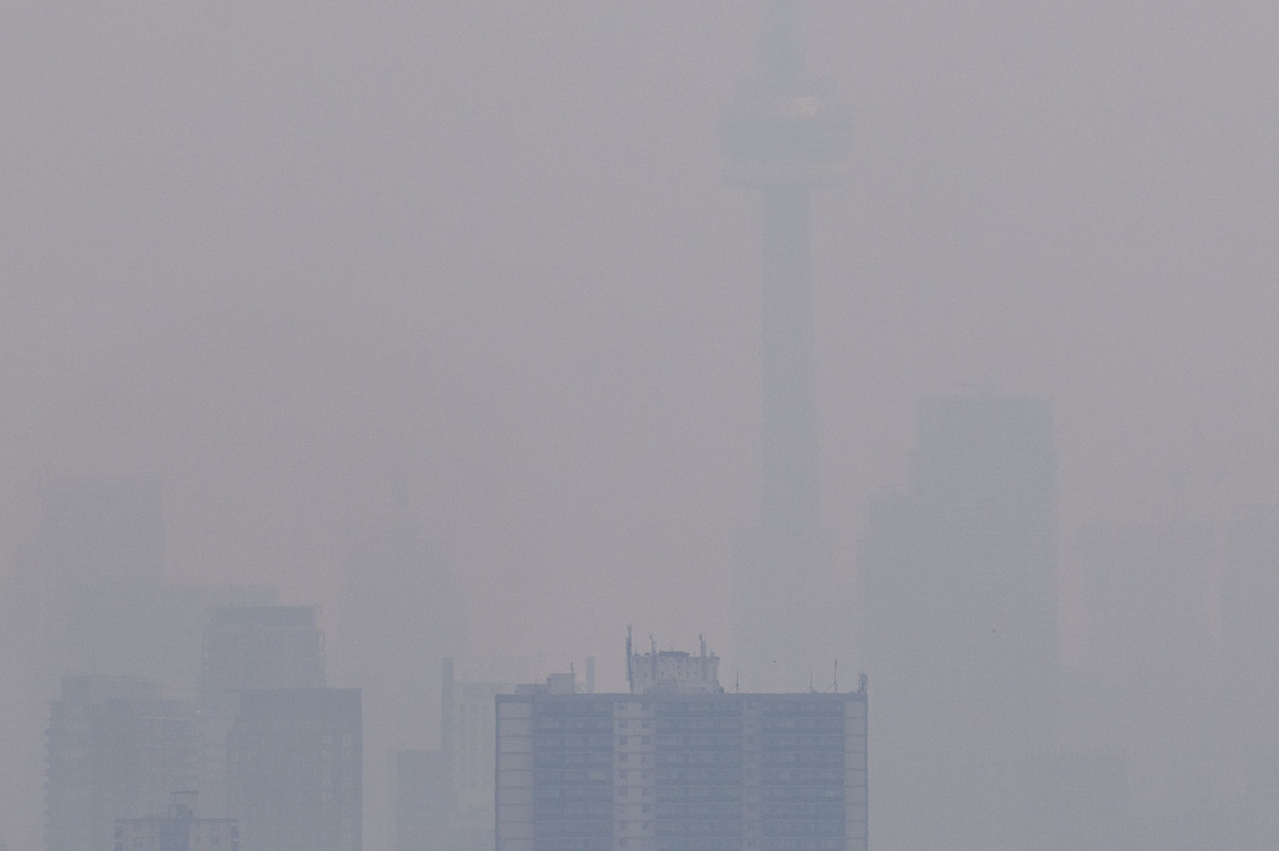 CANADA-TORONTO-WILDFIRE-SMOKE-POOR AIR QUALITY