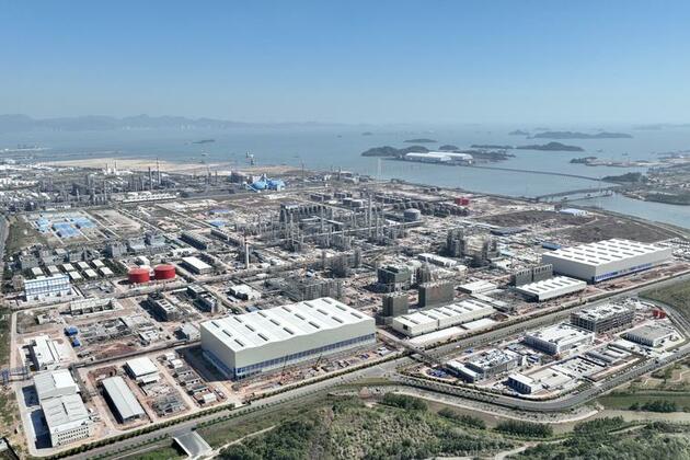 Update: ExxonMobil's landmark chemical complex begins operation in China