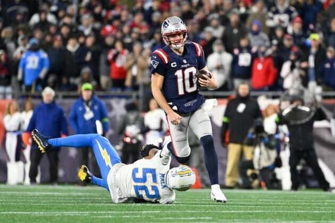 Drake Maye, Patriots stare down Texans' menacing defense