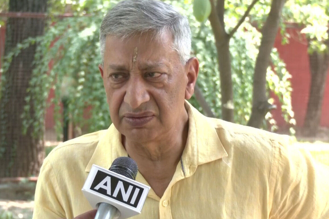 Firing on peaceful protesters in PoJK similar to Jallianwala Bagh massacre: Former J-K top cop S P Vaid