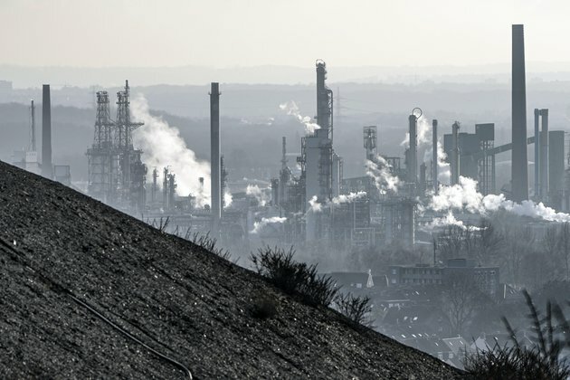 What is a climate stress test? A sustainable finance expert explains