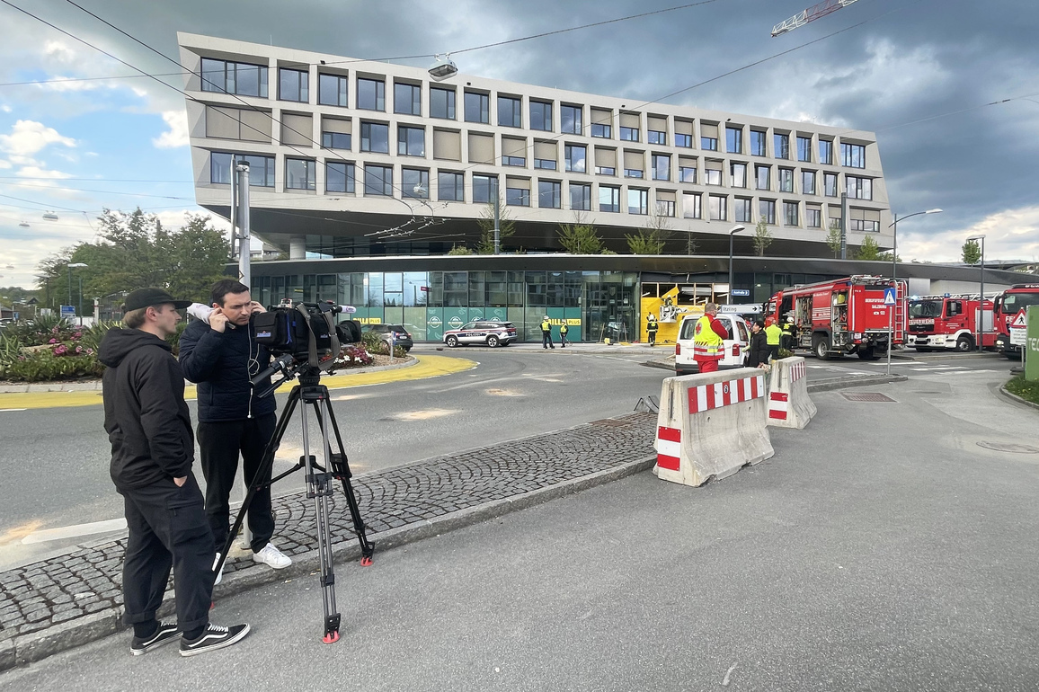 AUSTRIA-SALZBURG-TROLLEYBUS ACCIDENT