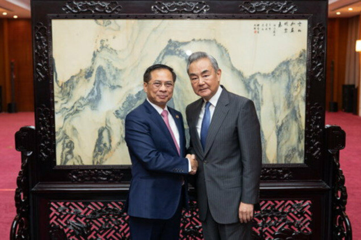 Chinese FM meets Vietnam's deputy PM