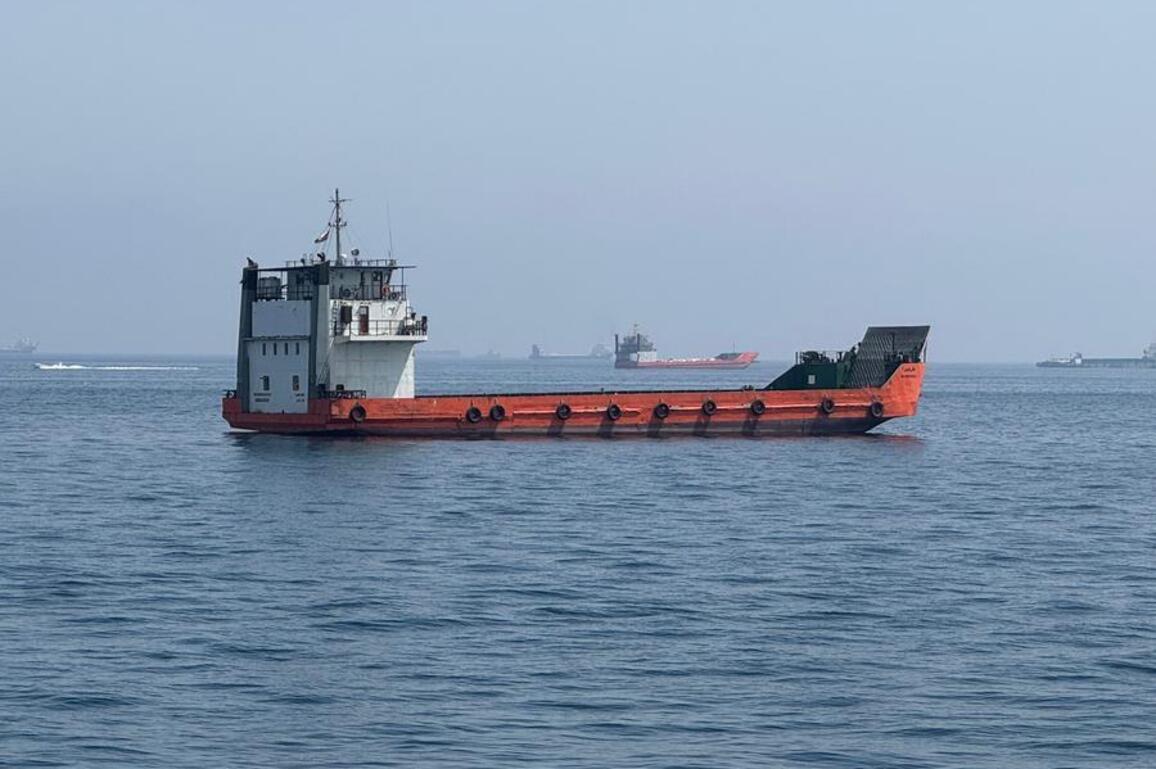 Iranian, U.S. forces clash at sea as Iran announces full closure of Strait of Hormuz -- media