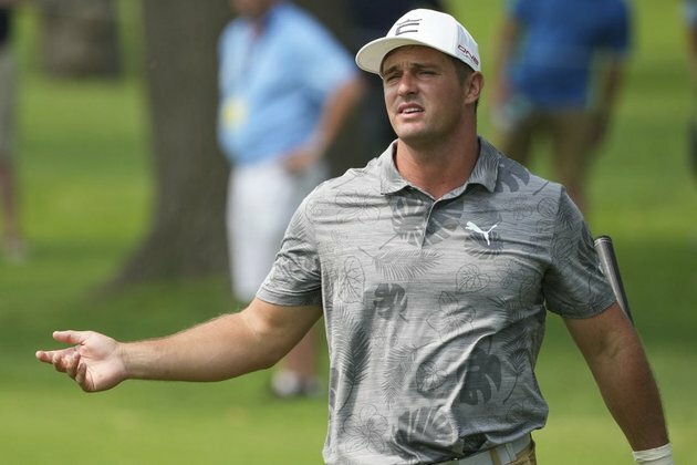 Bryson DeChambeau (wrist) 'getting there,' but WDs again