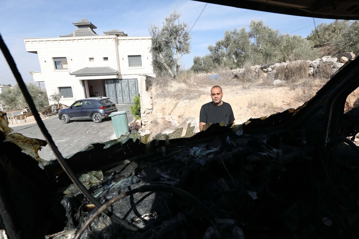 MIDEAST-WEST BANK-BURNED VEHICLE