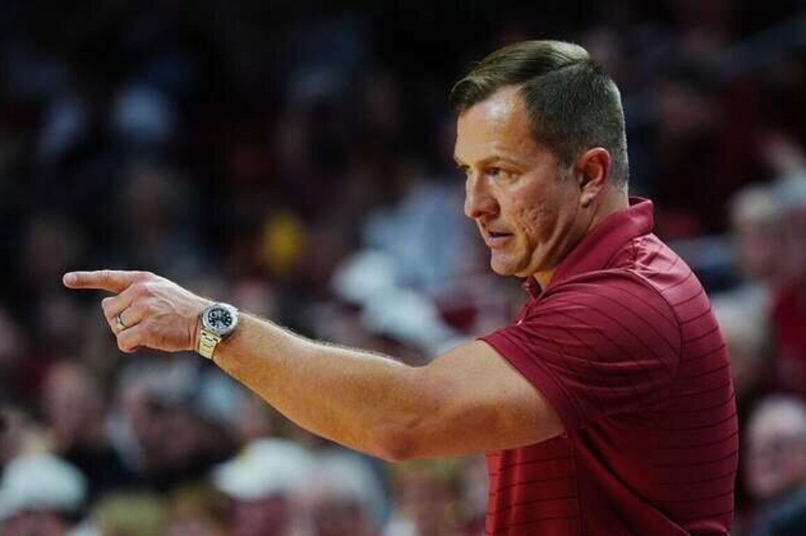 No. 9 Iowa State takes charge early, takes down Oklahoma State