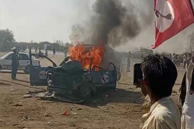 Sindh-Punjab transport blocked for 11th day as protests against Indus canal projects escalate