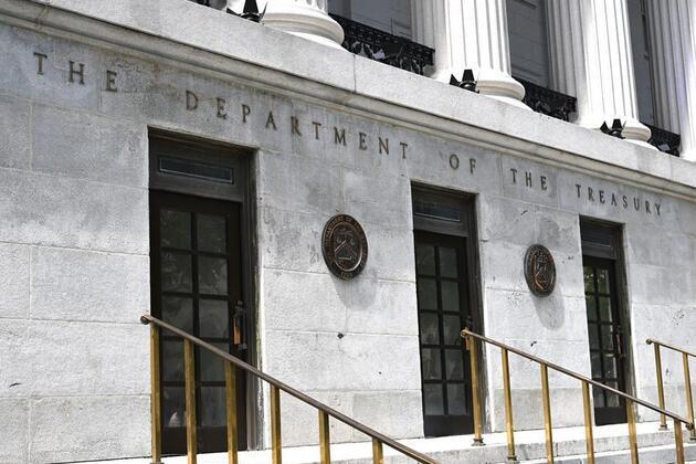 Update: U.S. threatens "economic D-Day" sanctions on Iran