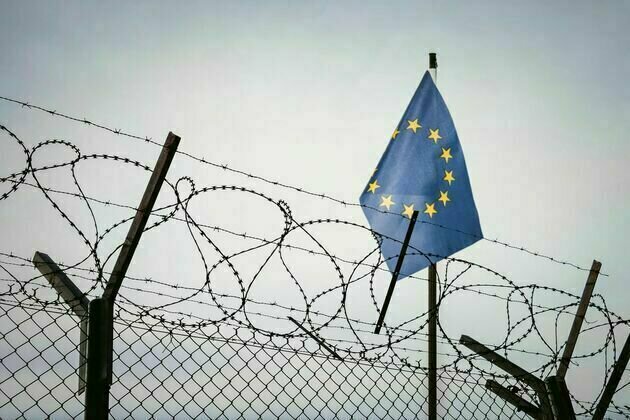 Irregular migrant crossings into EU drop 20% in 2025: Frontex