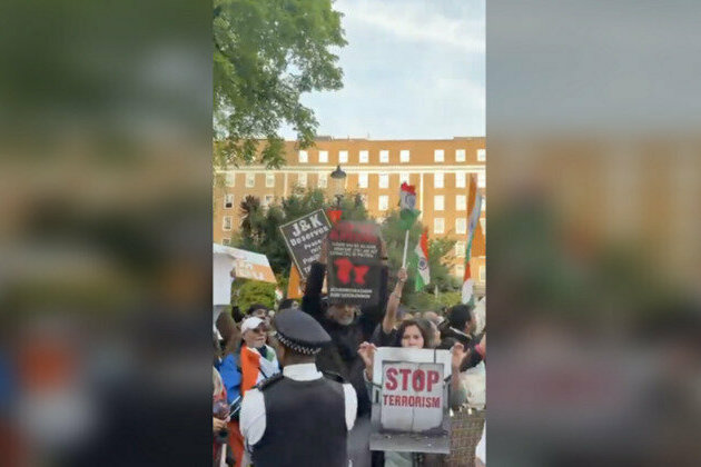 Indian and Pakistani protesters face off in London 