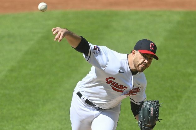 Andres Gimenez's late HR gets Guardians past Tigers in opener