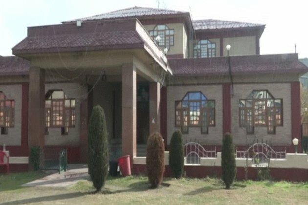 Srinagar prepares to contain COVID-19 Omicron variant, sets up free, paid quarantine centres