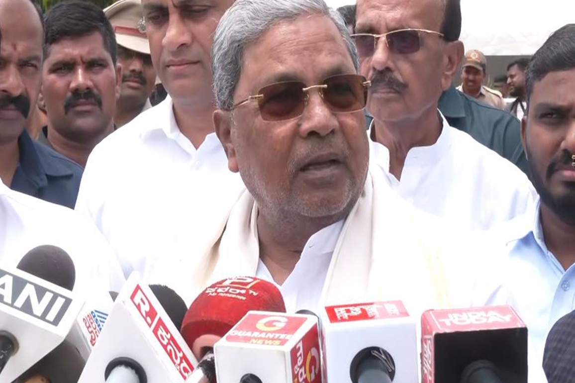 Karnataka CM Siddaramaiah extends Bakrid greetings, wishes peace and brotherhood in society