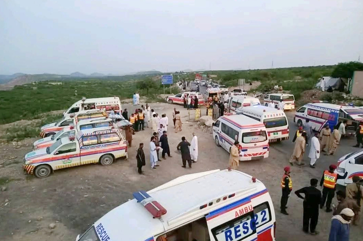 (SpotNews)PAKISTAN-LORALAI-PASSENGER BUS-ATTACK