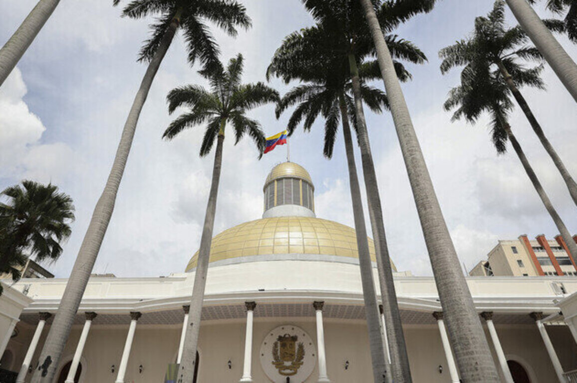 Venezuela extends Russian oil ventures