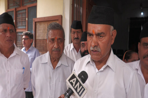 J-K: RSS workers participate in Shastra Pujan on Vijaya Dashami in Udhampur