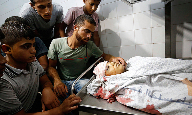 Gaza teen dies of wounds from Israeli border fire: ministry Gaza teen dies of wounds from Israeli border fire: ministry