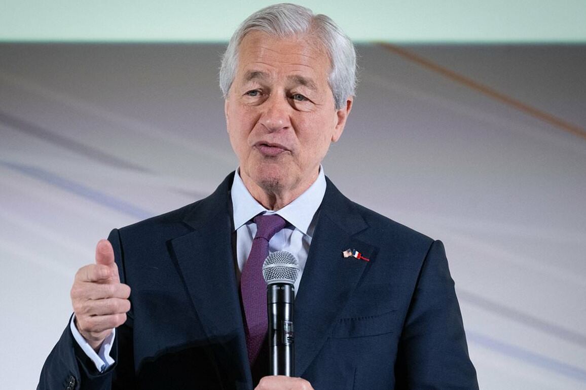 JPMorgan CEO Jamie Dimon gives chilling warning as US economy 'deteriorates'