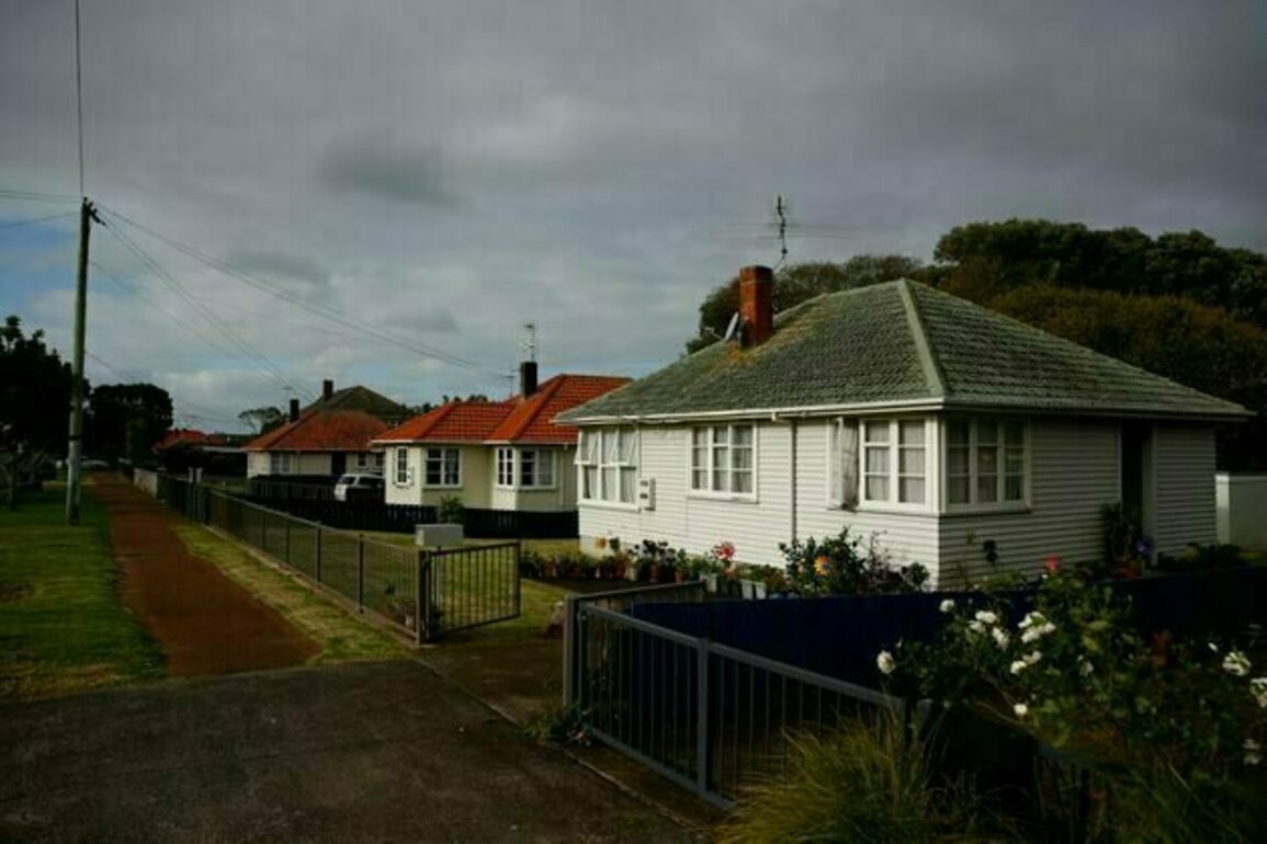 Stable public housing in the first year of life boosts children's wellbeing years down the track - new research