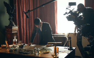 51AVƵestate opens the doors to Oscar winning actor after diversifying into a film set 