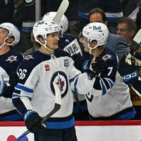 Mark Scheifele ties Jets' all-time points mark in win over Flyers