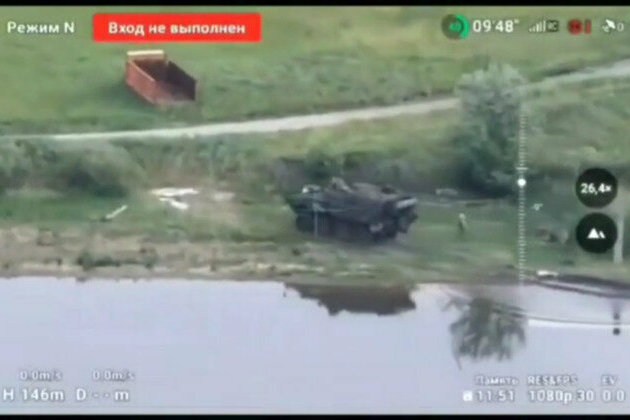 Russian soldiers hijack Ukrainian armored vehicle 