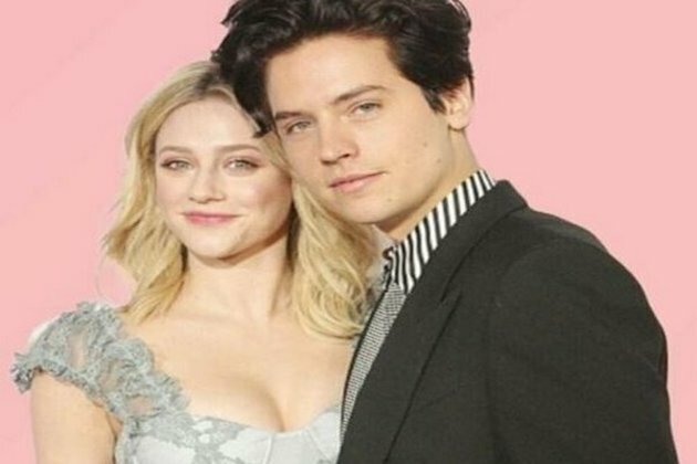 'Riverdale' stars Lili Reinhart, Cole Sprouse call it quits
