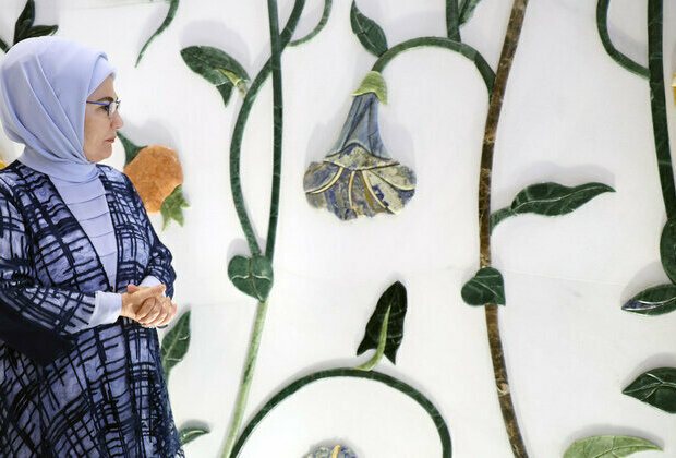 Turkiye's First Lady visits Sheikh Zayed Grand Mosque