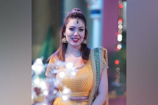 'Taarak Mehta...' fame Munmun Dutta injures knee in Germany, shares pictures