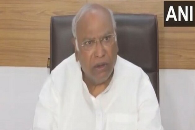 Kharge blames government for "security lapse" over Pahalgam terror attack, says PM Modi should have attended all-party meeting