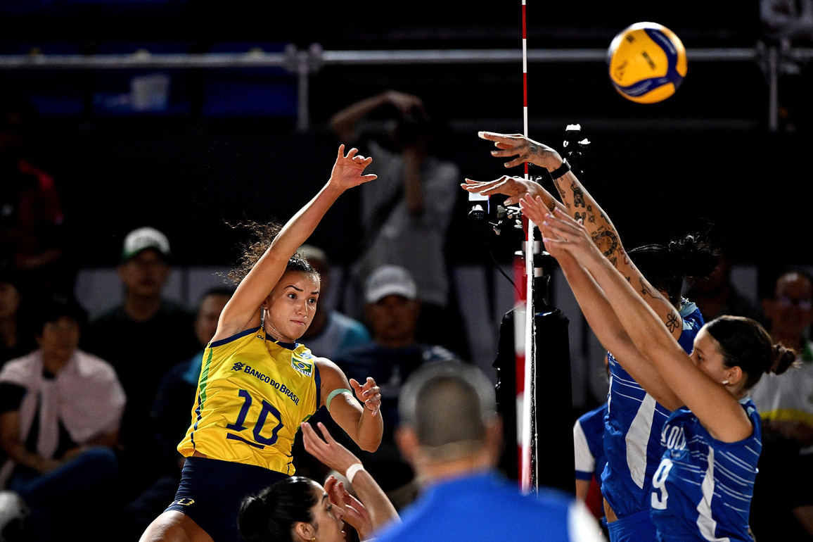 (SP)THAILAND-CHIANG MAI-VOLLEYBALL-WOMEN'S WORLD CHAMPIONSHIP-BRA VS GRE